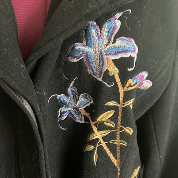 Chadwick’s black embroidered leaves flowers branches size 16 never worn - Picture 3 of 16